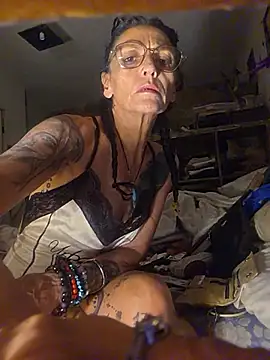Snapshot of jasonee13 chatting on June 26, 2026, 4:39 am jasonee13 online show from June 26, 2026, 4:39 am