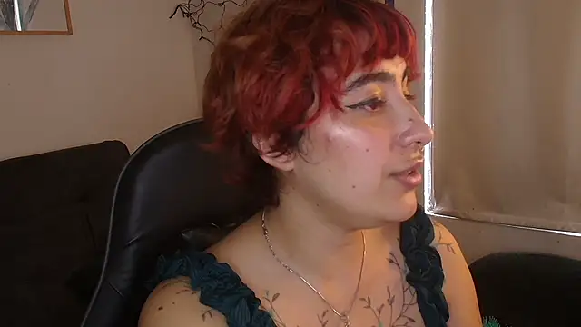 Miacatsito3 online show from February 10, 2026, 9:08 pm