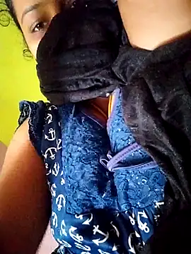 Snapshot of TAMI_KAYAL chatting on October 25, 2025, 10:45 am TAMI KAYAL online show from October 25, 2025, 10:45 am