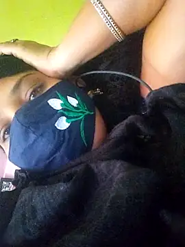 Snapshot of TAMI_KAYAL chatting on October 31, 2025, 7:42 am TAMI KAYAL online show from October 31, 2025, 7:42 am