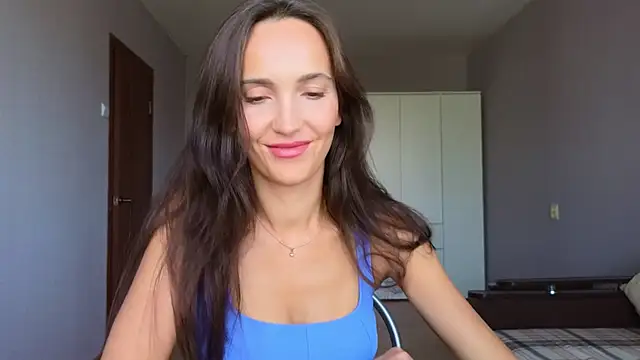 Lillian-Clark online show from April 18, 2026, 10:41 am