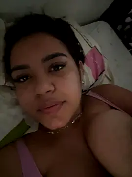 Snapshot of SienaWild chatting on October 14, 2025, 6:42 pm SienaWild online show from October 14, 2025, 6:42 pm