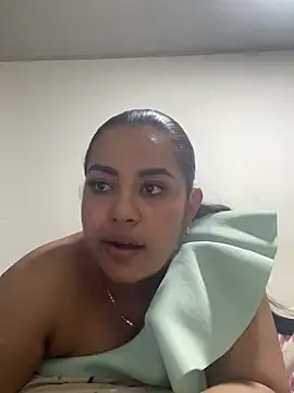 Snapshot of SienaWild chatting on October 20, 2025, 10:21 pm SienaWild online show from October 20, 2025, 10:21 pm