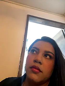 Snapshot of SienaWild chatting on October 22, 2025, 3:18 am SienaWild online show from October 22, 2025, 3:18 am