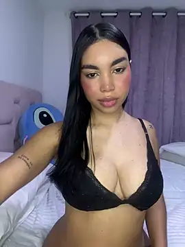 karolaalcendra online show from February 12, 2026, 3:34 am