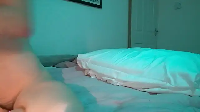 TinaBeena online show from October 14, 2025, 9:59 pm