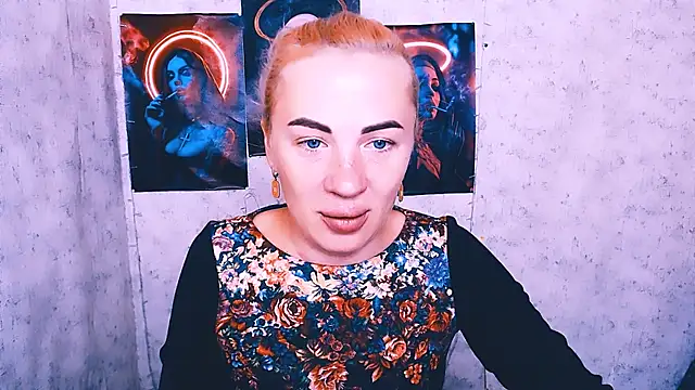 EmmaCat  online show from October 7, 2025, 4:09 am