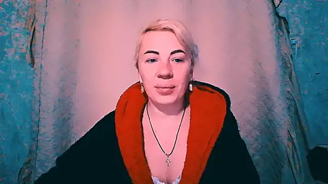 EmmaCat  online show from October 18, 2025, 5:10 am