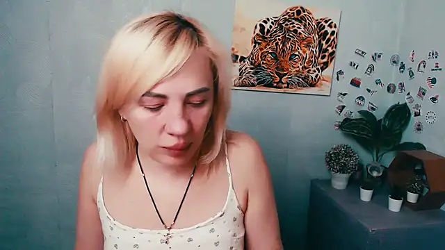 EmmaCat  online show from March 6, 2026, 6:10 am