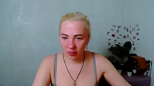 EmmaCat  online show from March 18, 2026, 5:54 am