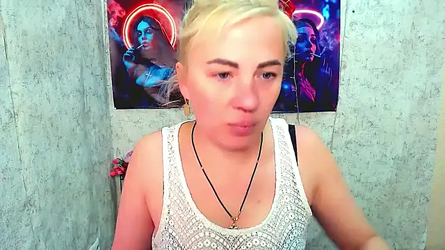 EmmaCat  online show from March 22, 2026, 5:33 am