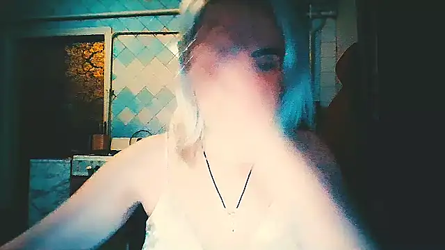 EmmaCat  online show from April 24, 2026, 6:21 pm