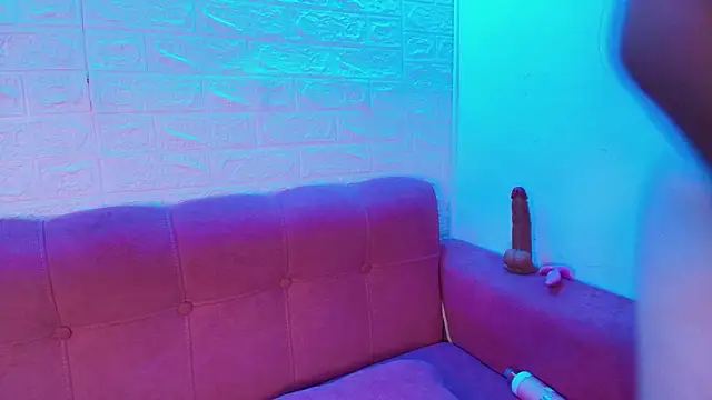 angel noir1 online show from October 7, 2025, 5:04 am