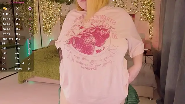 Snapshot of Aki_nohana chatting on September 29, 2025, 12:32 pm Aki nohana online show from September 29, 2025, 12:32 pm