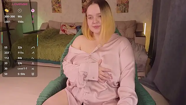 Snapshot of Aki_nohana chatting on November 9, 2025, 12:47 pm Aki nohana online show from November 9, 2025, 12:47 pm