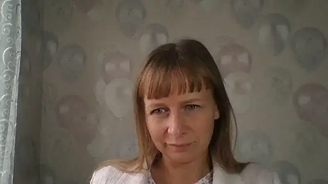 Nivorae online show from September 18, 2025, 7:43 am