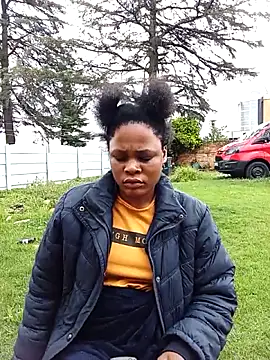 Snapshot of BlondieBitch chatting on March 22, 2026, 8:29 am BlondieBitch online show from March 22, 2026, 8:29 am