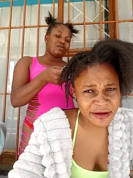 Snapshot of BlondieBitch chatting on March 28, 2026, 10:37 am BlondieBitch online show from March 28, 2026, 10:37 am