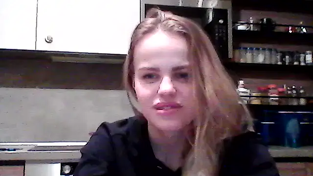 Snapshot of Zeliona chatting on September 18, 2025, 7:16 pm Zeliona online show from September 18, 2025, 7:16 pm