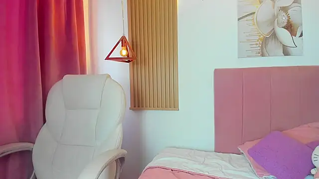 KoraRousee online show from October 10, 2025, 12:59 pm