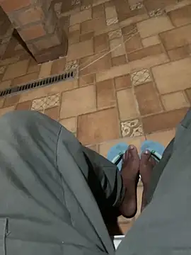 Morenolatino881 online show from November 19, 2025, 10:43 pm