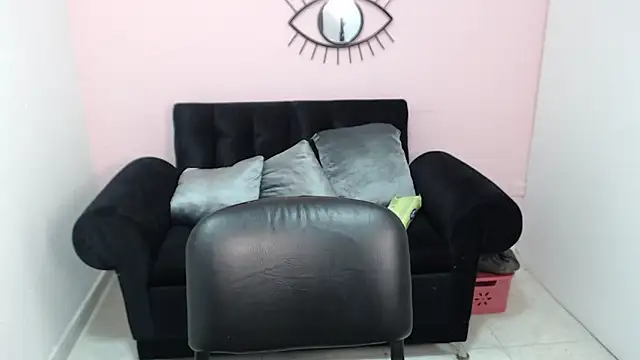 mia sexgirl online show from September 29, 2025, 1:05 pm