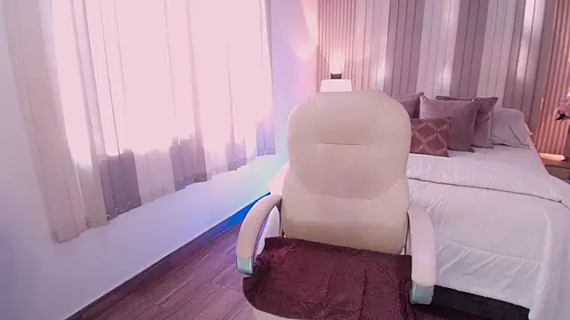 Megann Williamss online show from February 28, 2026, 7:26 pm