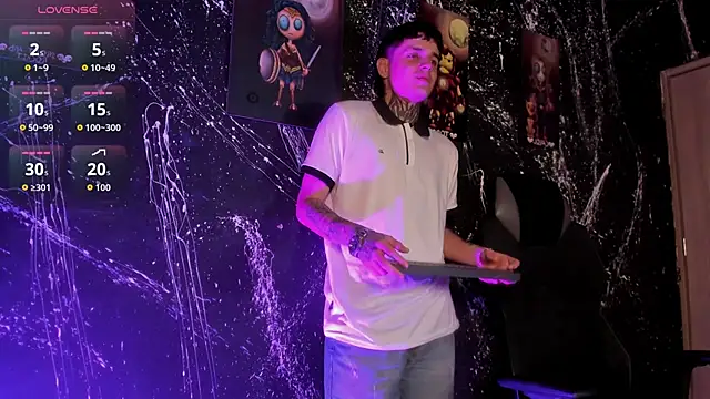 Declan-Fox online show from October 3, 2025, 7:16 am