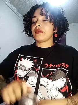 Snapshot of Julie_wallace chatting on November 11, 2025, 9:37 pm Julie wallace online show from November 11, 2025, 9:37 pm