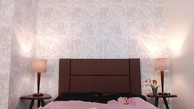 Ava Raye online show from December 2, 2025, 6:58 pm