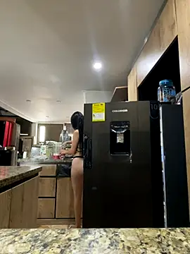 Snapshot of Isabella_Montoya chatting on September 27, 2025, 2:00 pm Isabella Montoya online show from September 27, 2025, 2:00 pm