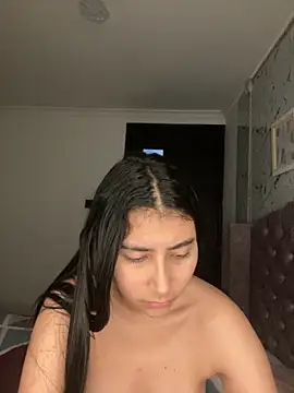 Snapshot of Isabella_Montoya chatting on October 9, 2025, 1:09 pm Isabella Montoya online show from October 9, 2025, 1:09 pm