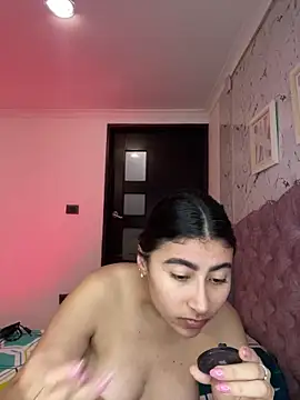 Snapshot of Isabella_Montoya chatting on October 26, 2025, 4:46 pm Isabella Montoya online show from October 26, 2025, 4:46 pm