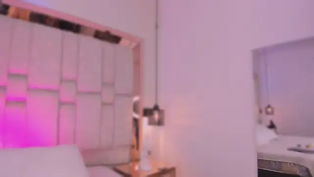  GigiDoll  online show from September 23, 2025, 12:08 pm