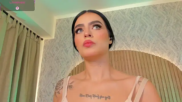 Sophiie Belle online show from September 15, 2025, 1:22 pm