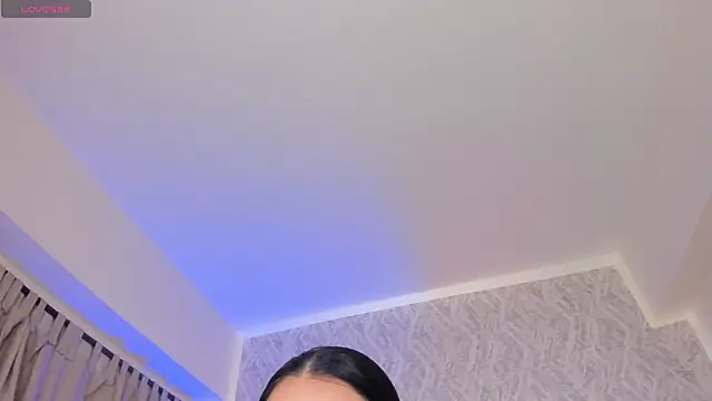 Sophiie Belle online show from September 26, 2025, 1:37 pm