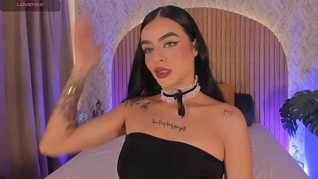 Sophiie Belle online show from October 9, 2025, 1:53 pm