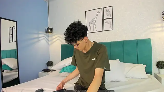  ruby red online show from September 26, 2025, 11:20 pm