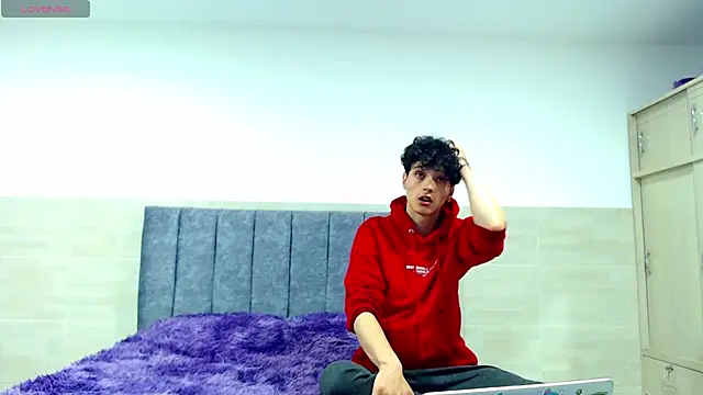  ruby red online show from November 7, 2025, 2:00 am