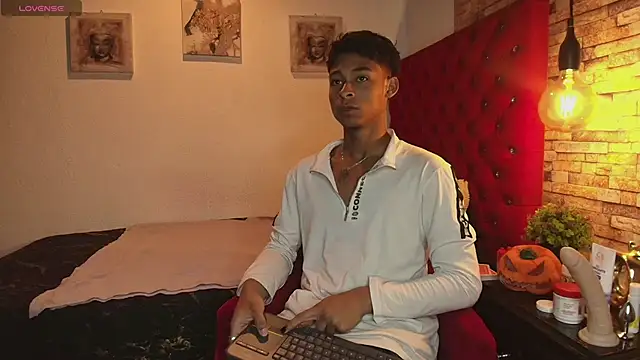 CoffeNaughty nom online show from October 16, 2025, 3:18 am