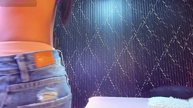 Snapshot of Miss_Ariaa chatting on October 11, 2025, 12:04 pm Miss Ariaa online show from October 11, 2025, 12:04 pm