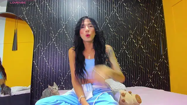 Snapshot of Miss_Ariaa chatting on October 21, 2025, 11:33 am Miss Ariaa online show from October 21, 2025, 11:33 am