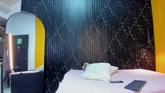 Snapshot of Miss_Ariaa chatting on November 5, 2025, 11:32 am Miss Ariaa online show from November 5, 2025, 11:32 am