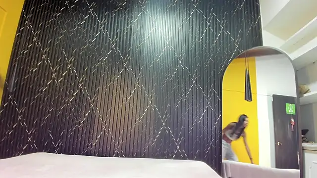 Snapshot of Miss_Ariaa chatting on November 9, 2025, 1:31 pm Miss Ariaa online show from November 9, 2025, 1:31 pm