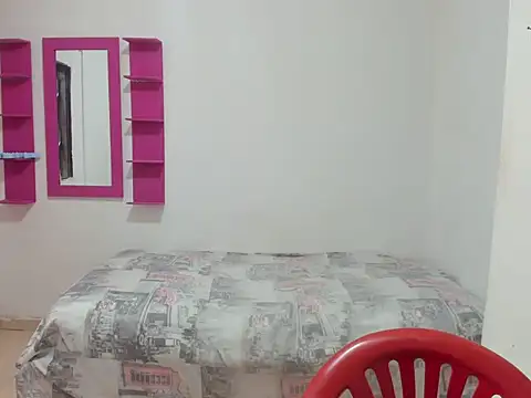 naty lan11 online show from September 28, 2025, 3:28 pm