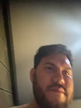 coupleyys online show from December 16, 2025, 3:28 pm