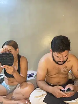 Snapshot of coupleyys chatting on February 6, 2026, 8:34 pm coupleyys online show from February 6, 2026, 8:34 pm