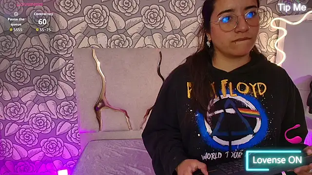 NANAKY TAY online show from September 28, 2025, 12:10 pm