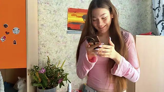 Cuteviola online show from April 15, 2026, 1:12 am