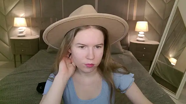 Snapshot of Alida_Brice chatting on March 11, 2026, 5:46 am Alida Brice online show from March 11, 2026, 5:46 am